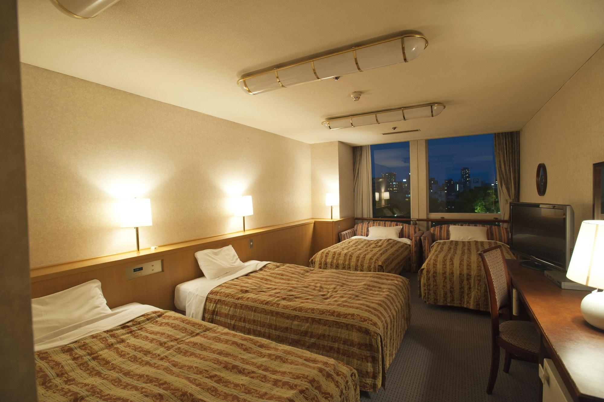 Hotel Osaka Castle Exterior photo