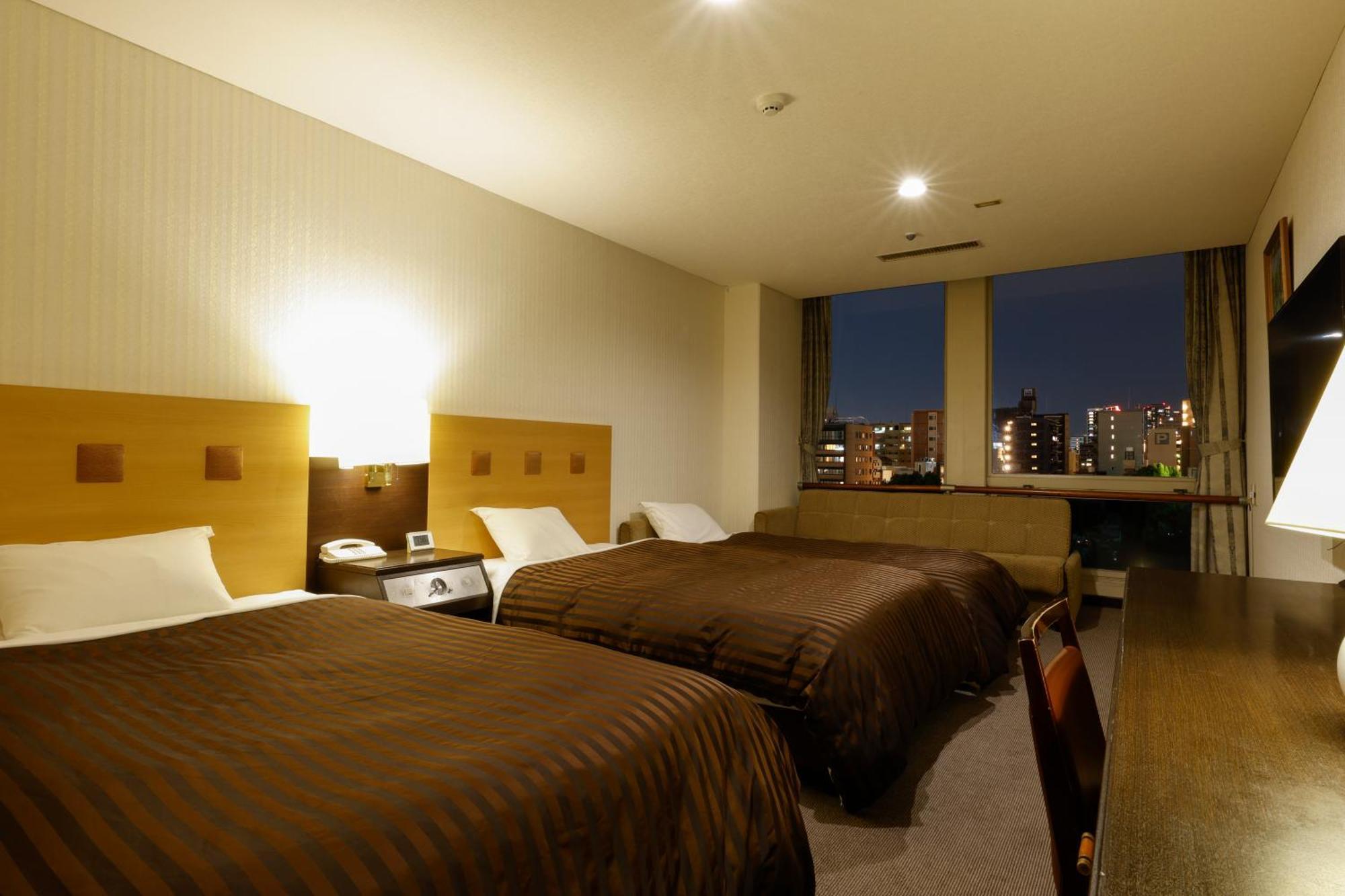 Hotel Osaka Castle Exterior photo